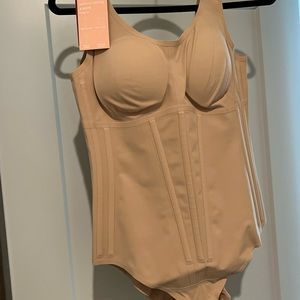 Honeylove Boldness Bodysuit Size Large in Sand